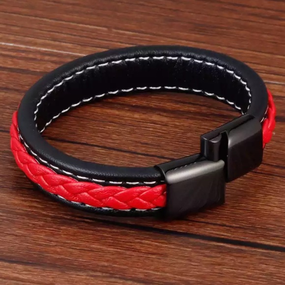 Handcrafted Braided Red and Black Leather Bracelet - Picture 3 of 4